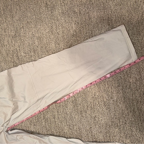 Like New Men's Khaki Pants/Chinos 34x30 - Picture 4 of 4